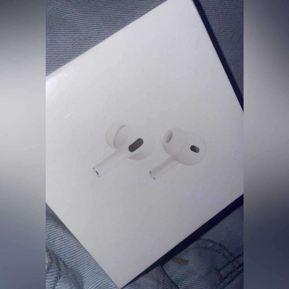 BRAND NEW APPLE AIR PODS GEN 2